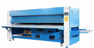 水洗廠采購使用折疊機設(shè)備時需要注意的幾個事項-百強洗滌設(shè)備分析