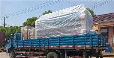 百?gòu)?qiáng)洗脫機(jī)、折疊機(jī)等洗滌設(shè)備再次發(fā)貨江西