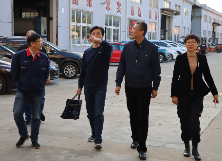 熱烈歡迎奉城鎮(zhèn)黨委領(lǐng)導(dǎo)，經(jīng)濟(jì)園區(qū)總經(jīng)理蒞臨百強(qiáng)視察